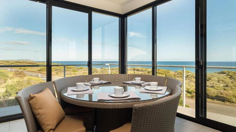 Amazing Views By Ready Set Stay - Events Australia 3