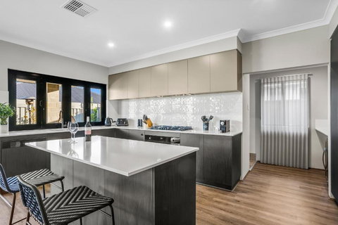 Amberton Beachs Little Paradise By Swan Bnb - Events Australia 4