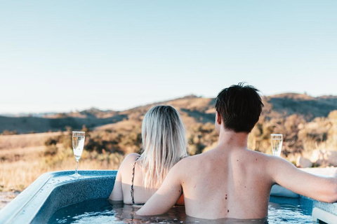 Amethyst - 1 Bed With Hot Tub - Kundalini Lodge - Events Australia 0