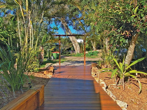 AMITY POINT WATERFRONT CABINS- TAMDHU - Events Australia 1