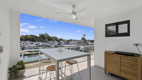 Anchors Away - Waterfront Unit - Events Australia 0