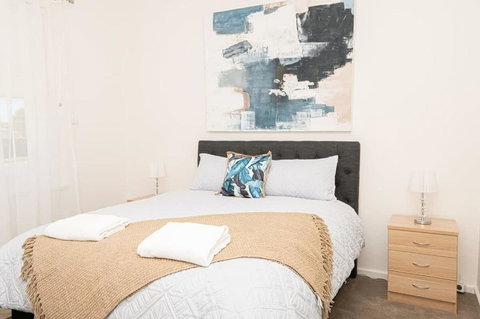 Anson Cottage 1900s CBD Home Private & Practical - Events Australia 2