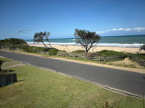 Amani Beach Haus, On The Beach - Events Australia 1