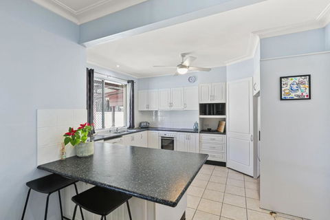 Anzac Cottage - Tourism Bookings 3