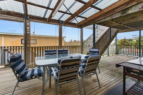 Apollo Bay Hideaway 5 Minute Walk To The Beach - Events Australia 4