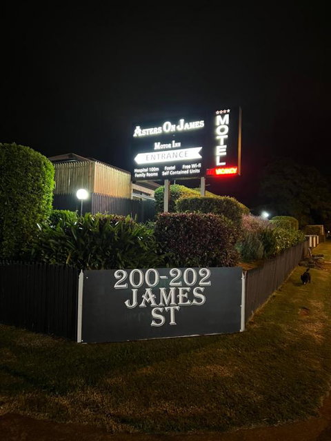 Asters On James Motor Inn - Events Australia 0
