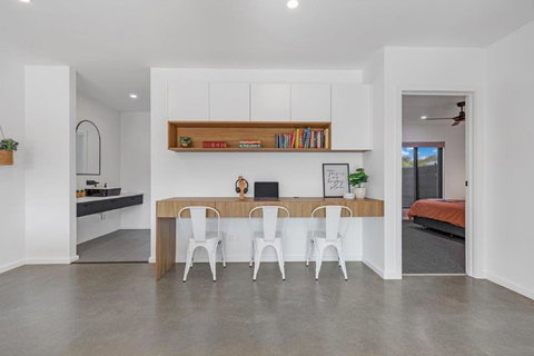 At Winbi- Echuca Holiday Homes - Events Australia 3