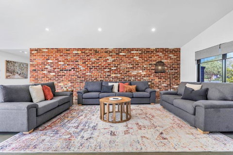 At Winbi- Echuca Holiday Homes - Events Australia 1