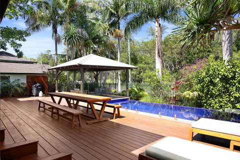 Away Guesthouse- Away On Shirley Lane - Events Australia 3