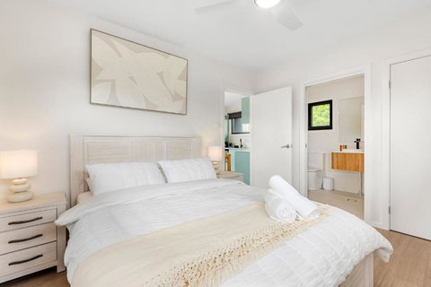 Azure Studio - Ocean Glimpses - 3 Mins Walk To Beach - Events Australia 3