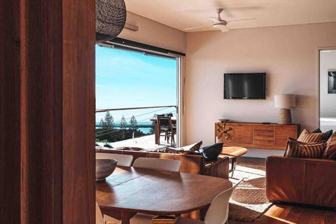 BAY PROPERTIES . The Chill - Events Australia 0