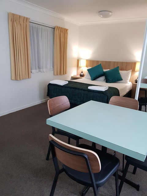 Southport Motel & Apartments - Events Australia 5