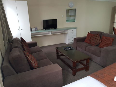 Southport Motel & Apartments - Events Australia 9