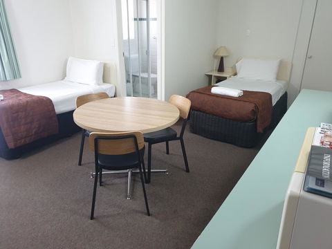 Southport Motel & Apartments - Events Australia 16