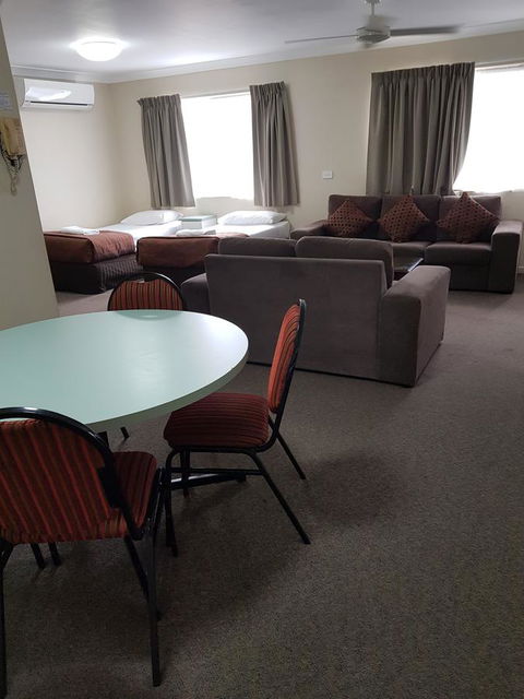 Southport Motel & Apartments - Events Australia 11