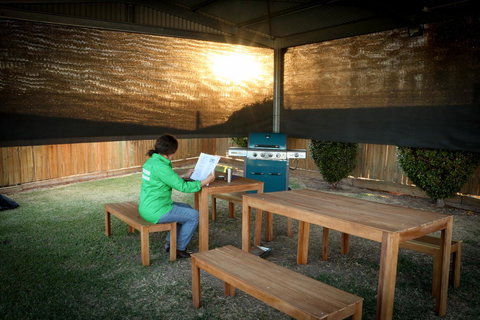 Emerald Park Motel - Accommodation Europe 9