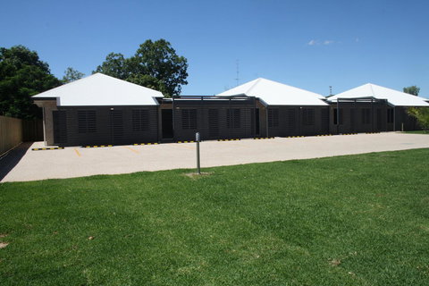 Emerald Park Motel - Accommodation Europe 13