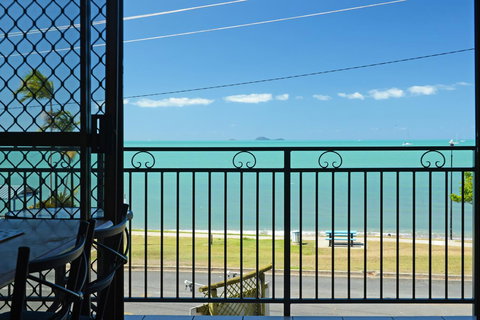 Whitsunday Waterfront Apartments - Events Australia 16