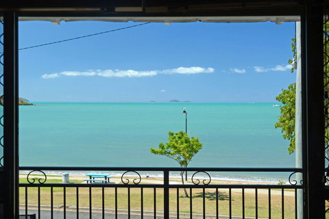 Whitsunday Waterfront Apartments - Events Australia 14