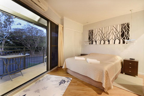 Whitsunday Waterfront Apartments - Events Australia 3