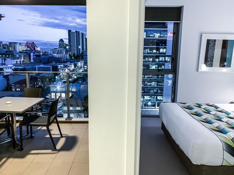 M&A Apartments - Events Australia 23