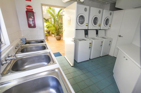 Port Douglas Apartments - Adults Only Oasis - Tourism Bookings 35