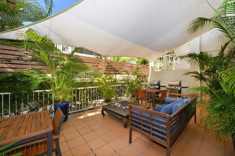 Port Douglas Apartments - Adults Only Oasis - Tourism Bookings 4