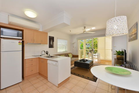 Port Douglas Apartments - Adults Only Oasis - Tourism Bookings 0