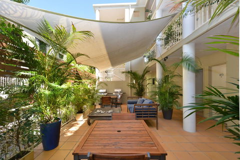Port Douglas Apartments - Adults Only Oasis - Tourism Bookings 11