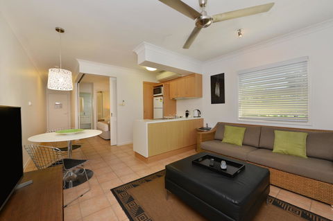 Port Douglas Apartments - Adults Only Oasis - Tourism Bookings 7