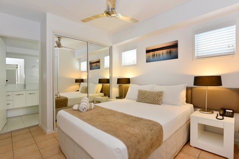 Port Douglas Apartments - Adults Only Oasis - Tourism Bookings 29
