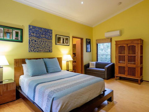 Five Bimba (Tractor House) - Events Australia 6