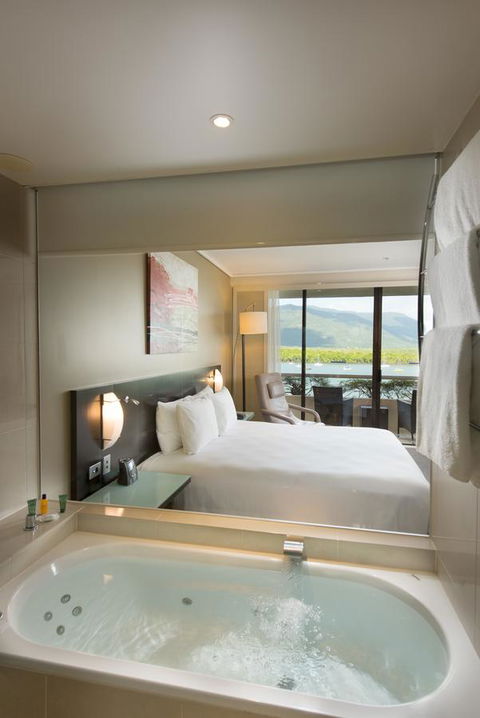 Hilton Cairns - Tourism Bookings 2
