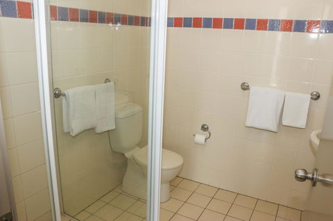 Salisbury Hotel Motel - Tourism Bookings 21