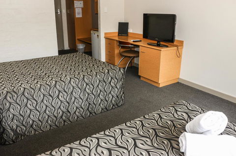Salisbury Hotel Motel - Tourism Bookings 16