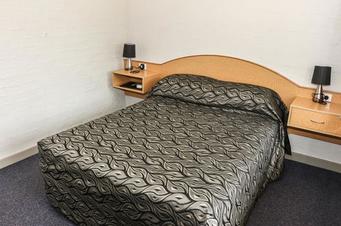 Salisbury Hotel Motel - Tourism Bookings 22