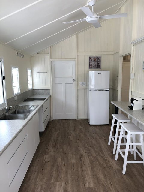 Daggoombah Holiday Home Magnetic Island - Accommodation Europe 2