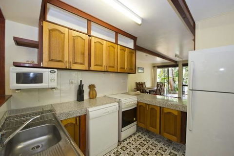 Magnetic Island Holiday House - Tourism Bookings 5
