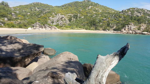 Magnetic Island Holiday House - Tourism Bookings 13