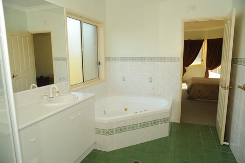 Waterfront At White Patch - Events Australia 17