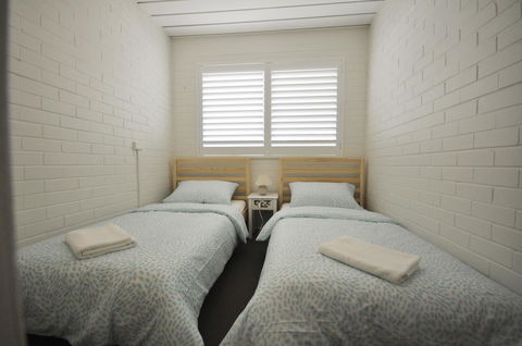 Ocean Wave - Events Australia 15