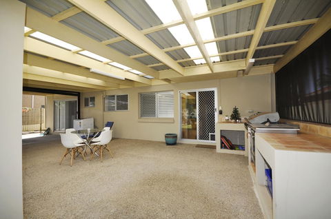 Ocean Wave - Events Australia 20