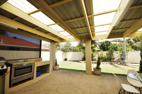 Ocean Wave - Events Australia 17