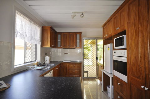 Ocean Wave - Events Australia 3