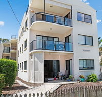 Quiet location across from waterfront - South Esp Bongaree - Events Australia