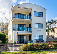 Waterfront views from private rooftop balcony - Bayview South Esp Bongaree - Events Australia