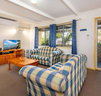 Pet Friendly Cottage in the Heart of Bribie - Wirraway St Bongaree - Events Australia
