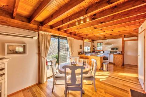 Parnella Adventure Bay, Bruny Island - Events Australia 3