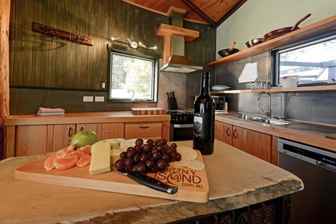 Taylors Bay Cottage - Events Australia 6