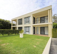 'Bagnall Views' 2/161 Government Rd - Stylish  modern duplex across the road to the waters edge - Events Australia